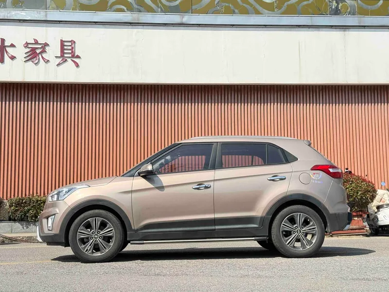 Hyundai ix25 2015 1.6L Automatic two-wheel drive noble type DLX exterior photo 6