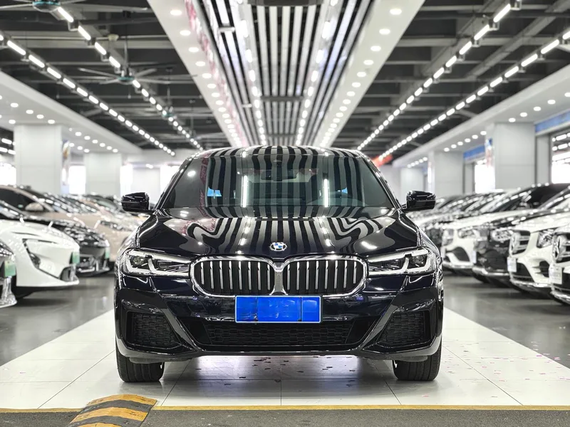 BMW 5 Series 2023 530Li Leading Type Luxury Set exterior photo 2 BMW 5 Series 2023 530Li Leading Type Luxury Set exterior photo 2