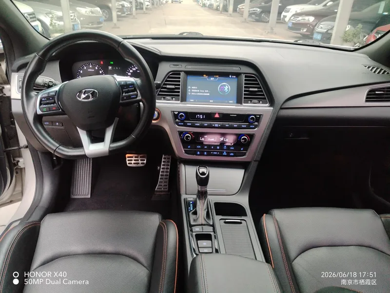 Hyundai Sonata 2015 1.6T GLX Leading Type interior photo 8 Hyundai Sonata 2015 1.6T GLX Leading Type interior photo 8