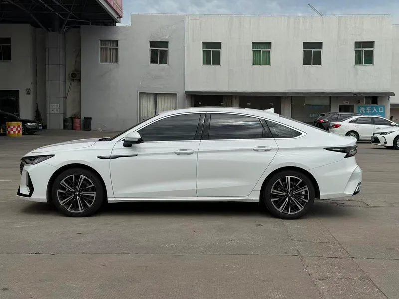 Chery Arrizo 8 2022 1.6TGDI DCT Шан интерьер фото 14 Chery Arrizo 8 2022 1.6TGDI DCT Шан интерьер фото 14