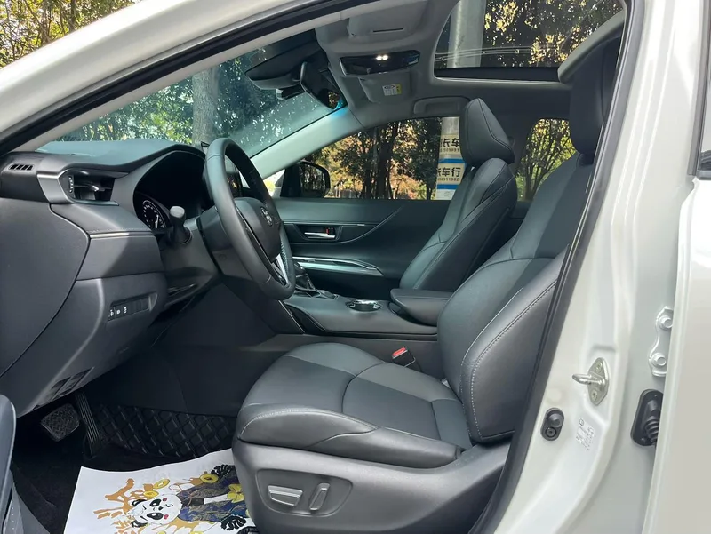 Toyota Venza 2022 2.0L CVT Two-wheel drive luxury edition interior photo 7 Toyota Venza 2022 2.0L CVT Two-wheel drive luxury edition interior photo 7