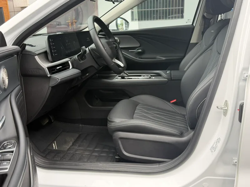 Chery Arrizo 8 2025 1.6TGDI DCT Edición de excelencia interior foto 7 Chery Arrizo 8 2025 1.6TGDI DCT Edición de excelencia interior foto 7