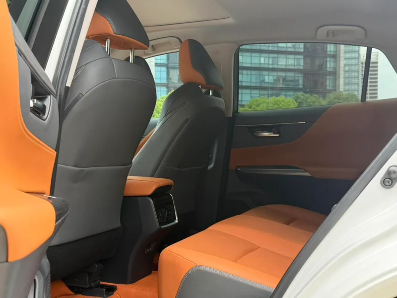 Toyota Venza 2022 2.0L CVT Two-wheel-drive Prestige Edition interior photo 14