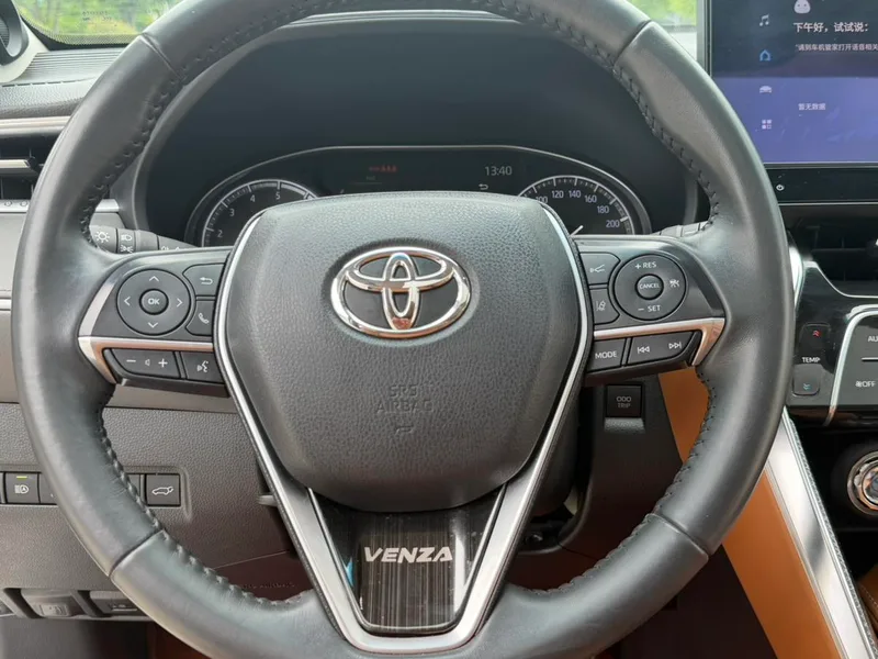 Toyota Venza 2022 2.0L CVT Two-wheel-drive Prestige Edition interior photo 15