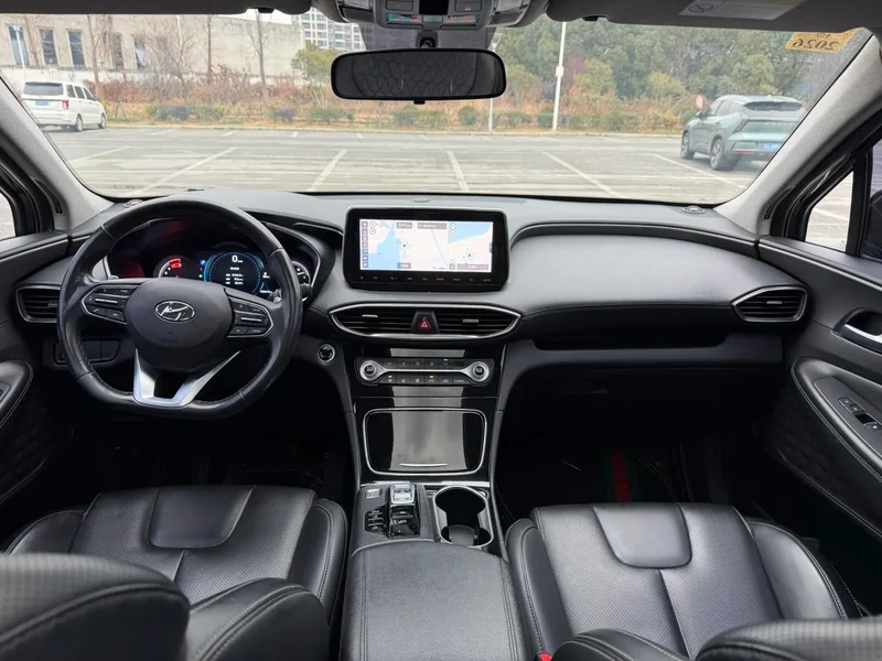 Hyundai Santa Fe 2019 380 TGDi GLS Automatic Two-Drive Deluxe Edition Country VI interior photo 8
