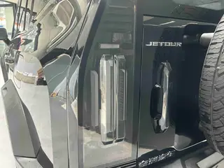 Jetour T2 2023 2.0TD Four-wheel drive Conquer interior photo 18 Jetour T2 2023 2.0TD Four-wheel drive Conquer interior photo 18
