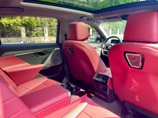 BMW 5 Series 2025 530Li Leading Type M Sports suit interior photo 15 BMW 5 Series 2025 530Li Leading Type M Sports suit interior photo 15