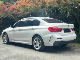 BMW 1 Series 2023 120i M Sports Obsidian Night Edition exterior photo 4 BMW 1 Series 2023 120i M Sports Obsidian Night Edition exterior photo 4