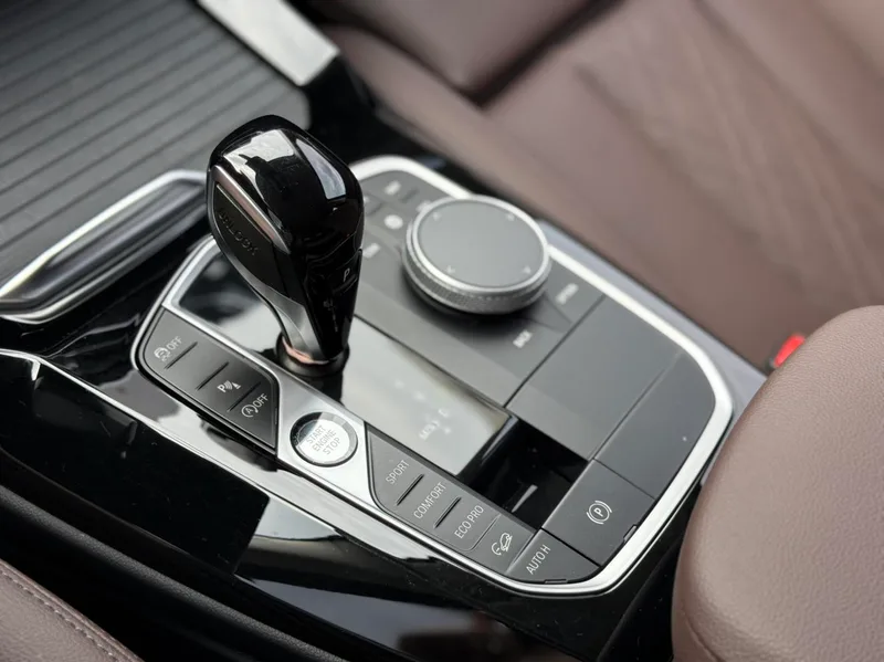 BMW X3 2022 xDrive25i M Conjunto deportivo interior foto 11