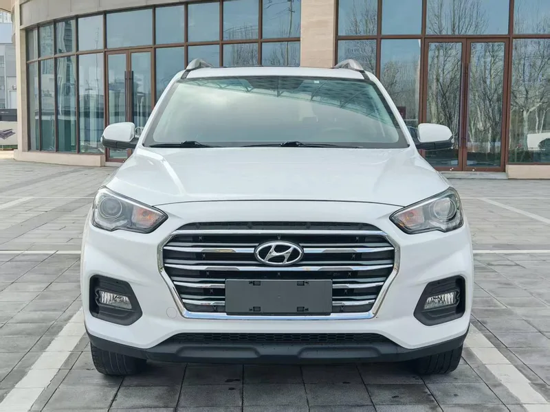 Hyundai ix35 2019 2.0L Automatique à deux roues motrices Version de plaisir État VI extérieur photo 2 Hyundai ix35 2019 2.0L Automatique à deux roues motrices Version de plaisir État VI extérieur photo 2