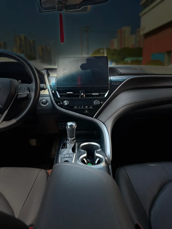 Toyota Camry 2021 2.0G Luxury Edition interior photo 12
