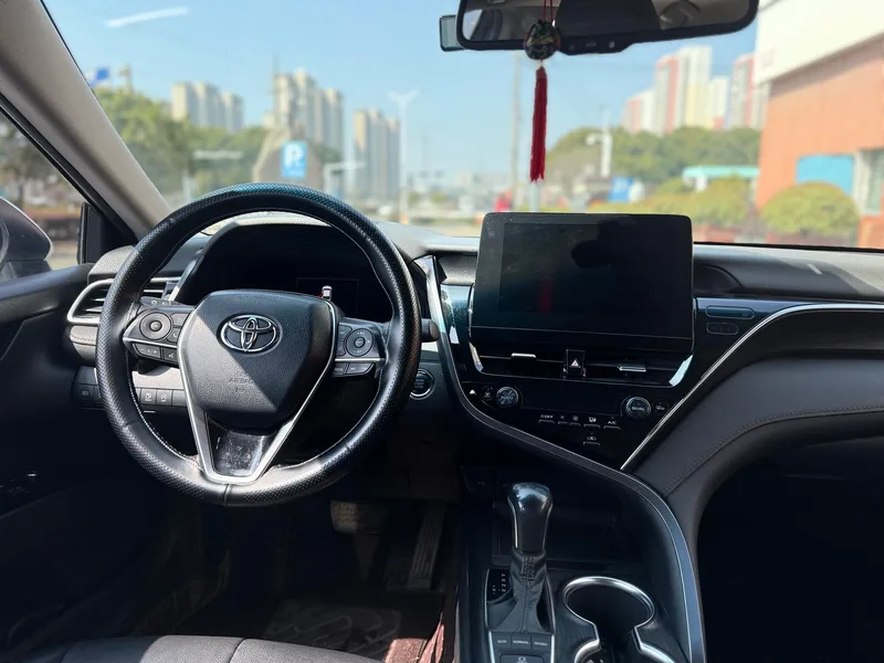 Toyota Camry 2021 2.0G Luxury Edition interior photo 13