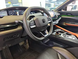 Changan UNI-V 2022 1.5T Премиальная комплектация интерьер фото 11 Changan UNI-V 2022 1.5T Премиальная комплектация интерьер фото 11