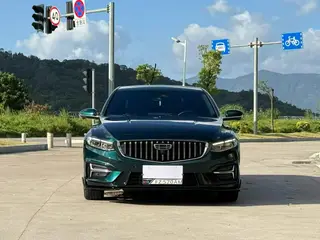 Geely Preface 2023 2.0T Seule cette version verte extérieur photo 2 Geely Preface 2023 2.0T Seule cette version verte extérieur photo 2