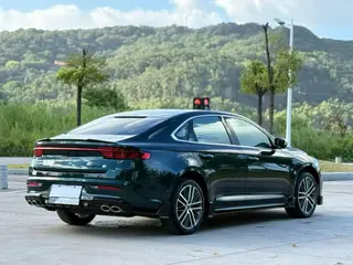 Geely Preface 2023 2.0T Seule cette version verte extérieur photo 4 Geely Preface 2023 2.0T Seule cette version verte extérieur photo 4