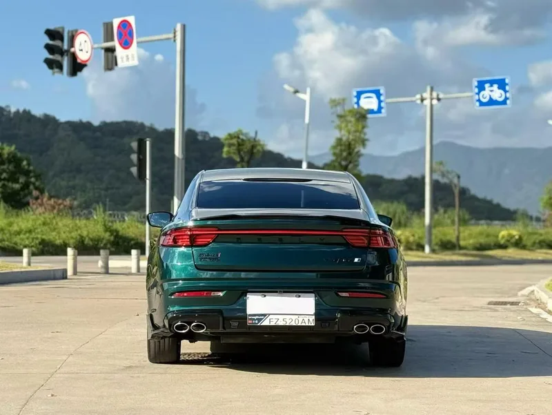 Geely Preface 2023 2.0T Seule cette version verte extérieur photo 5 Geely Preface 2023 2.0T Seule cette version verte extérieur photo 5