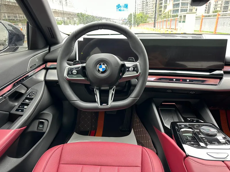 BMW 5 Series 2025 530Li Leading Type M Sports suit exterior photo 10 BMW 5 Series 2025 530Li Leading Type M Sports suit exterior photo 10