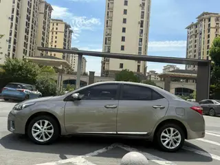 Toyota Corolla 2014 1.6L CVT GL-i interior foto 12 Toyota Corolla 2014 1.6L CVT GL-i interior foto 12