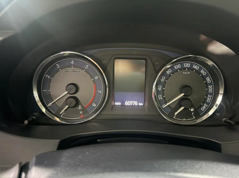 Toyota Corolla 2014 1.6L CVT GL-i interior foto 14 Toyota Corolla 2014 1.6L CVT GL-i interior foto 14