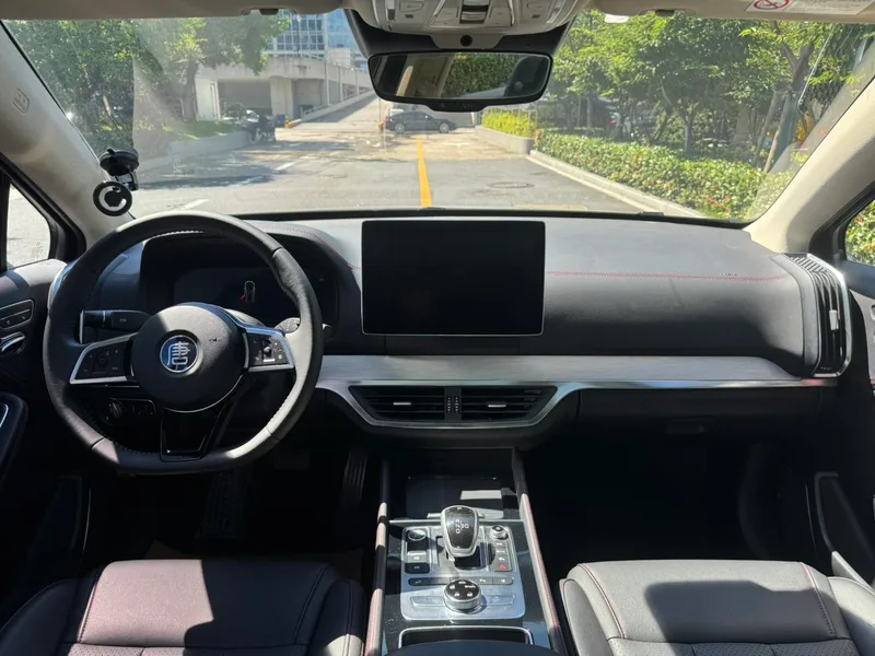 BYD Tang DM 2018 DM 2.0T Полный полный привод Zhilian Chuangxiang 7 Кресло Страна В. экстерьер фото 7 BYD Tang DM 2018 DM 2.0T Полный полный привод Zhilian Chuangxiang 7 Кресло Страна В. экстерьер фото 7