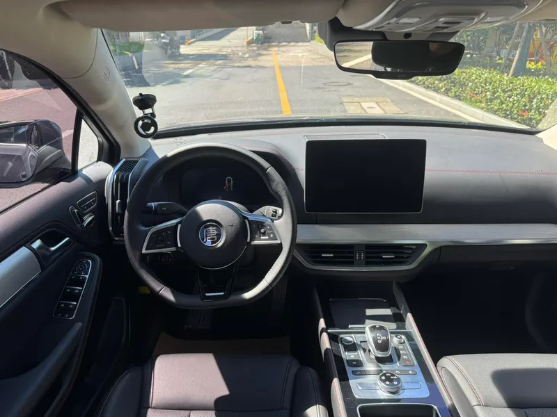 BYD Tang DM 2018 DM 2.0T Полный полный привод Zhilian Chuangxiang 7 Кресло Страна В. интерьер фото 11 BYD Tang DM 2018 DM 2.0T Полный полный привод Zhilian Chuangxiang 7 Кресло Страна В. интерьер фото 11