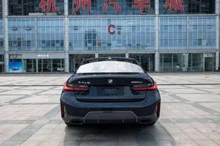 BMW 3 Series 2023 325Li M Sports Night Suit interior photo 9