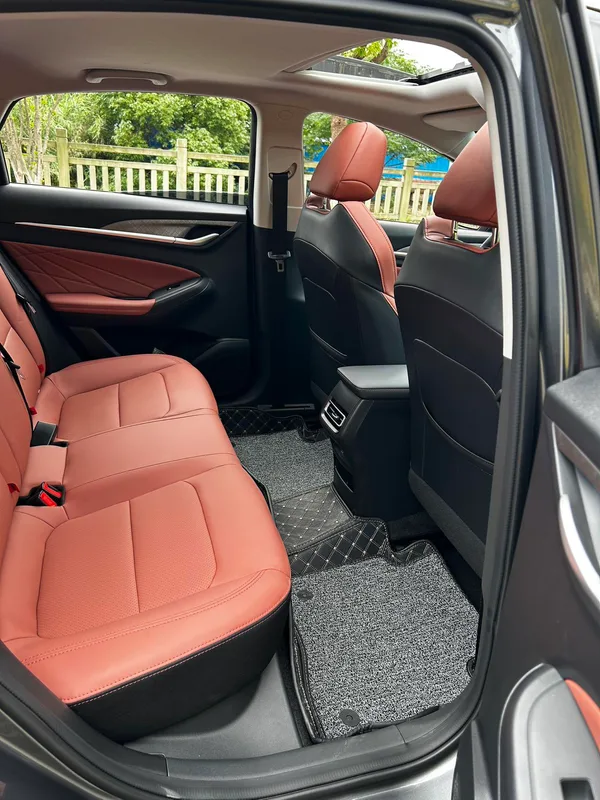 Changan Eado 2025 PLUS 1.4T DCT Versión de alta energía interior foto 10 Changan Eado 2025 PLUS 1.4T DCT Versión de alta energía interior foto 10