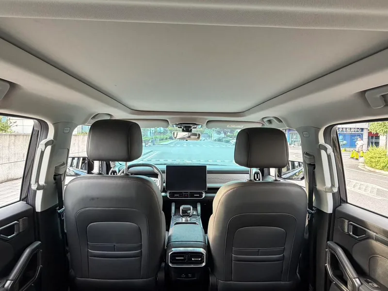 Jetour T2 2023 1.5TD Two-wheel drive Discover PRO interior photo 14 Jetour T2 2023 1.5TD Two-wheel drive Discover PRO interior photo 14