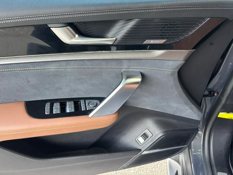 BYD Tang DM 2021 DM-i 1.5T 112KM Premium Trim exterior photo 5 BYD Tang DM 2021 DM-i 1.5T 112KM Premium Trim exterior photo 5