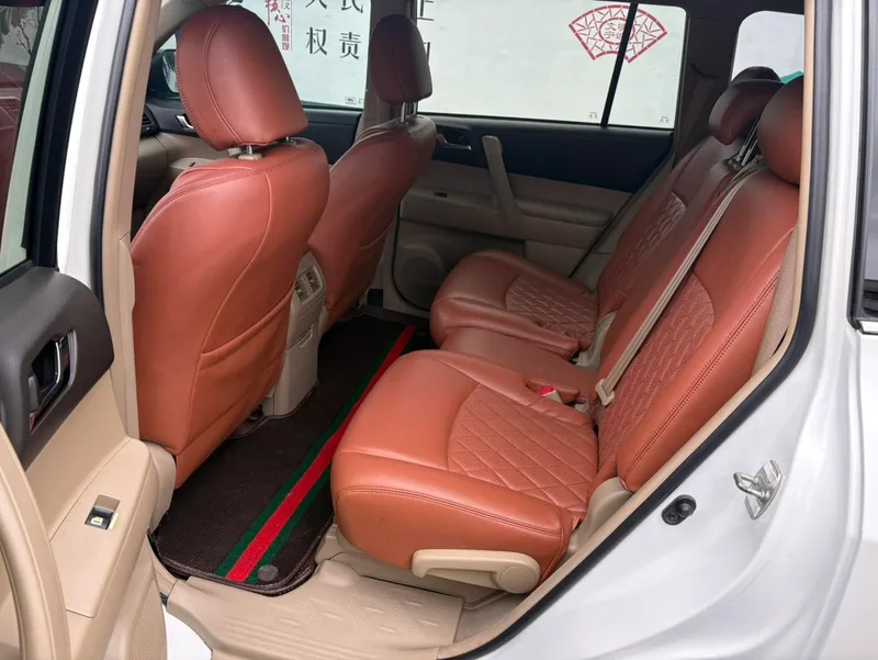 Toyota Highlander 2013 2.7L Dos tracciones 5 Edición Zijing interior foto 9 Toyota Highlander 2013 2.7L Dos tracciones 5 Edición Zijing interior foto 9