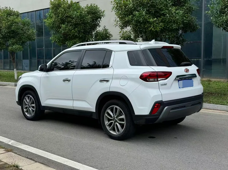 Hyundai ix35 2019 2.0L Automatique à deux roues motrices Version de plaisir État VI extérieur photo 6