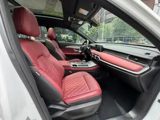Jetour X70 PLUS 2024 Champion Edition 1.5T DCT Champion PRO 7 seat interior photo 20 Jetour X70 PLUS 2024 Champion Edition 1.5T DCT Champion PRO 7 seat interior photo 20