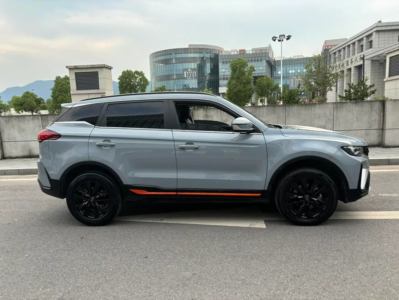 Geely Boyue 2022 Boyue X 1.8TD DCT Smart exterior photo 4 Geely Boyue 2022 Boyue X 1.8TD DCT Smart exterior photo 4