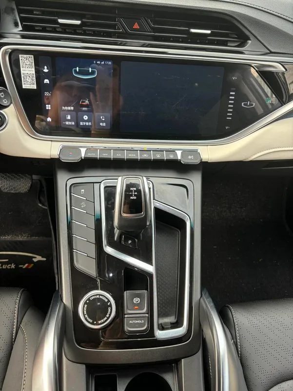 Geely Boyue 2022 Boyue X 1.8TD DCT Smart interior photo 17 Geely Boyue 2022 Boyue X 1.8TD DCT Smart interior photo 17