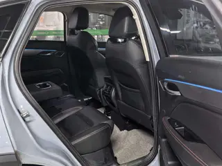Geely Xingyue S 2021 2.0TD DCT Versión relámpago con tracción en dos ruedas interior foto 10 Geely Xingyue S 2021 2.0TD DCT Versión relámpago con tracción en dos ruedas interior foto 10