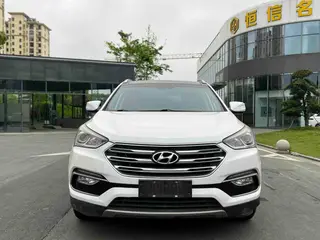 Hyundai Santa Fe 2017 2.4L Intelligent automatique à deux roues motrices 5 Siège extérieur photo 2 Hyundai Santa Fe 2017 2.4L Intelligent automatique à deux roues motrices 5 Siège extérieur photo 2