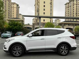 Hyundai Santa Fe 2017 2.4L Intelligent automatique à deux roues motrices 5 Siège intérieur photo 15 Hyundai Santa Fe 2017 2.4L Intelligent automatique à deux roues motrices 5 Siège intérieur photo 15
