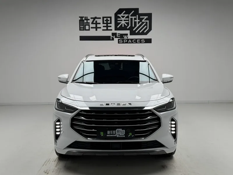 Jetour X70 PLUS 2021 Zhuge 1.6T DCT Wuhou 5 Asiento exterior foto 2 Jetour X70 PLUS 2021 Zhuge 1.6T DCT Wuhou 5 Asiento exterior foto 2