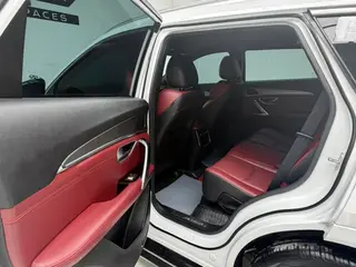 Jetour X70 PLUS 2021 Zhuge 1.6T DCT Wuhou 5 Asiento interior foto 16 Jetour X70 PLUS 2021 Zhuge 1.6T DCT Wuhou 5 Asiento interior foto 16