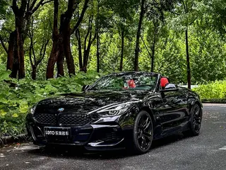 BMW Z4 2022 sDrive 25i M Спортивный ночной костюм