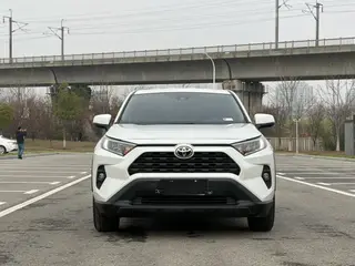 Toyota RAV4 2023 2.0L CVT Two-wheel drive urban version exterior photo 3 Toyota RAV4 2023 2.0L CVT Two-wheel drive urban version exterior photo 3