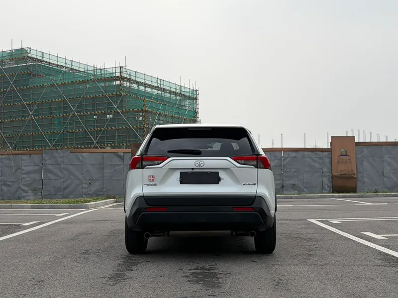 Toyota RAV4 2023 2.0L CVT Two-wheel drive urban version exterior photo 6 Toyota RAV4 2023 2.0L CVT Two-wheel drive urban version exterior photo 6
