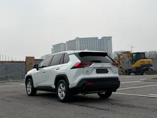 Toyota RAV4 2023 2.0L CVT Two-wheel drive urban version exterior photo 7 Toyota RAV4 2023 2.0L CVT Two-wheel drive urban version exterior photo 7