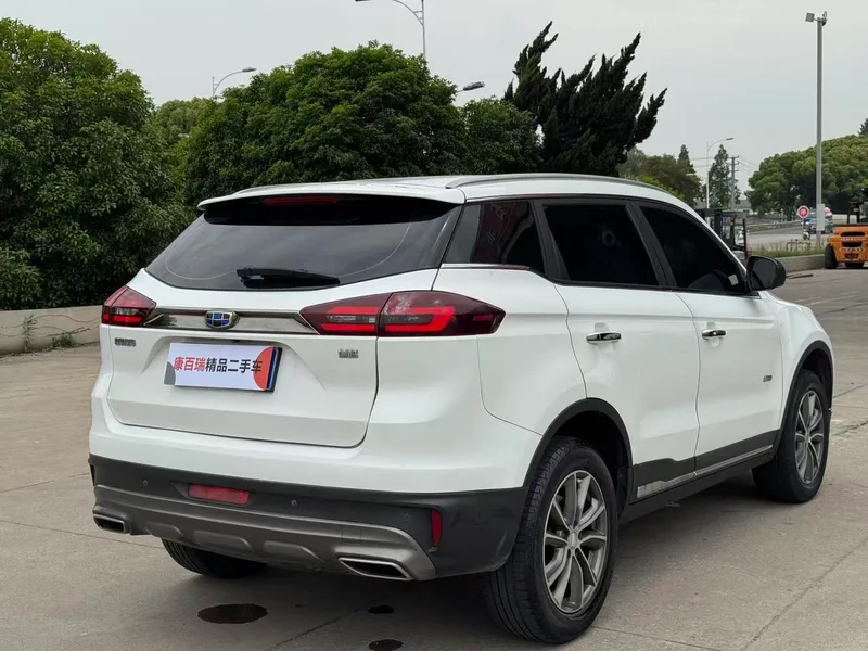 Geely Boyue 2020 1.8TD DCT Два привода 4G Связанная версия интерьер фото 10 Geely Boyue 2020 1.8TD DCT Два привода 4G Связанная версия интерьер фото 10