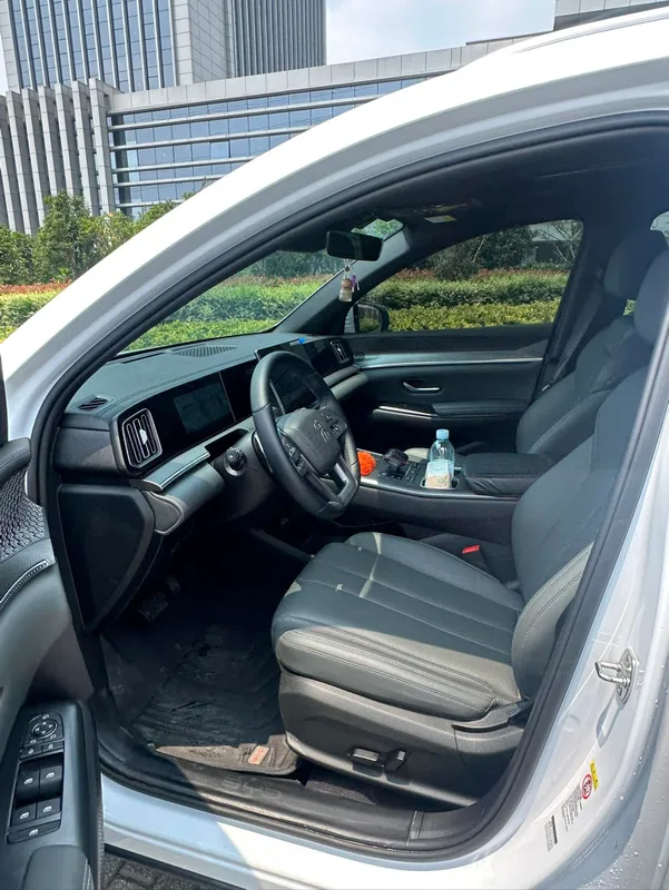 BYD Song Pro 2025 The second generation of intelligent driving version DM-i 115KM Transcendent interior photo 7 BYD Song Pro 2025 The second generation of intelligent driving version DM-i 115KM Transcendent interior photo 7