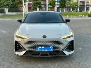 Changan UNI-V 2022 1.5T Finition premium extérieur photo 2 Changan UNI-V 2022 1.5T Finition premium extérieur photo 2