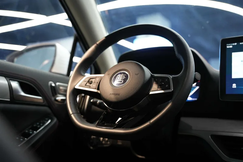 BYD Tang DM 2018 DM 2.0T Tracción a las cuatro ruedas a tiempo completo 7 Asiento País V interior foto 16 BYD Tang DM 2018 DM 2.0T Tracción a las cuatro ruedas a tiempo completo 7 Asiento País V interior foto 16