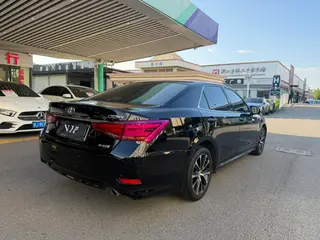 Toyota Crown 2018 2.0T Модная версия экстерьер фото 6 Toyota Crown 2018 2.0T Модная версия экстерьер фото 6