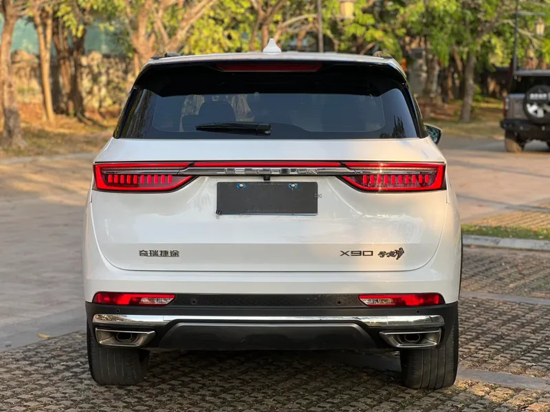Jetour X90 2022 Zilong 2.0T DCT Changsheng Edition 5 seat interior photo 15 Jetour X90 2022 Zilong 2.0T DCT Changsheng Edition 5 seat interior photo 15