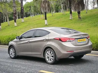 Hyundai Elantra Langdong 2016 1.6L Tipo inteligente automático interior foto 6 Hyundai Elantra Langdong 2016 1.6L Tipo inteligente automático interior foto 6